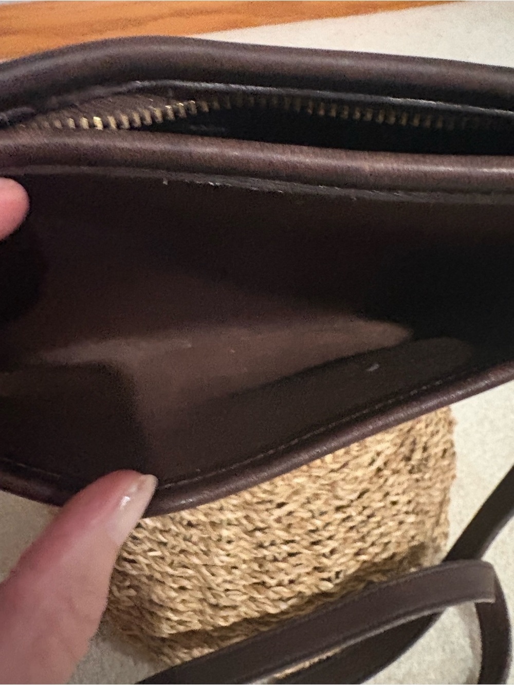 COACH WENDI
Classic Vintage
All Leather - Picture 10 of 14